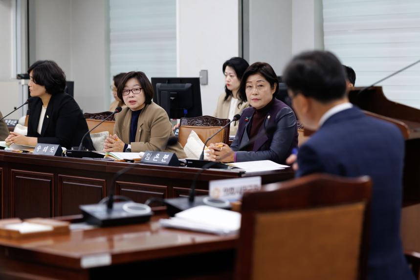 의회운영위원회 행정사무감사(의회사무국) - 6