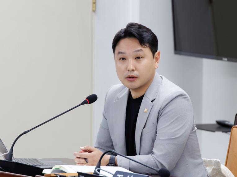 재정문화위원회 회의_제293회 임시회 - 3