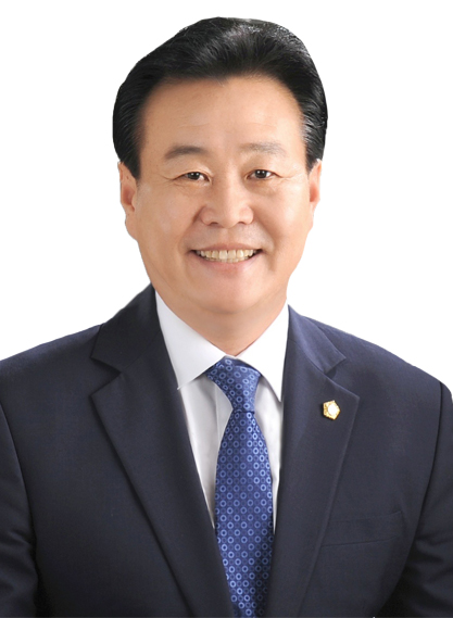 富川市議会の議長、キム・ドンヒです。