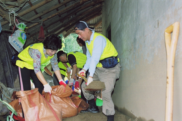 수해지역 복구활동 - 12