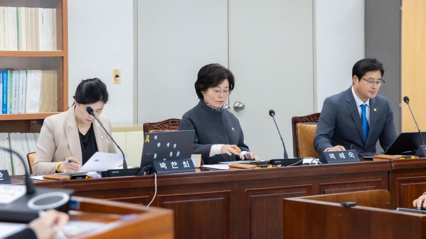행정복지위원회 회의_제282회 임시회 - 5