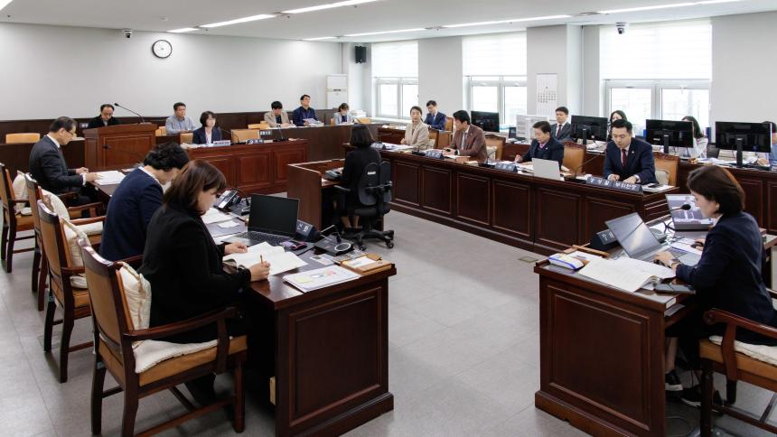 재정문화위원회 회의_제283회 임시회 - 7
