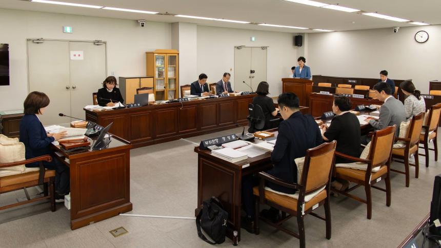 재정문화위원회 회의_제284회 정례회 - 7