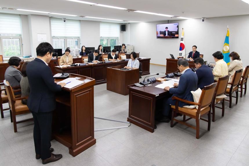재정문화위원회 회의_제285회 임시회 - 5