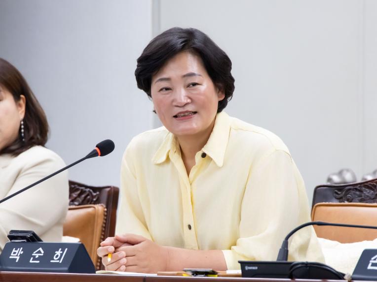 재정문화위원회 회의_제285회 임시회 - 9
