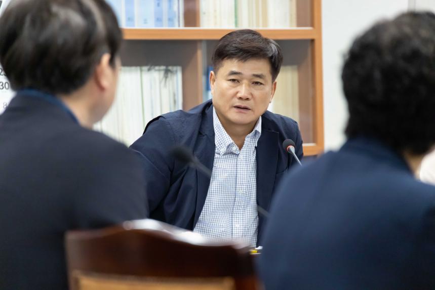 행정복지위원회 회의_제285회 임시회 - 10