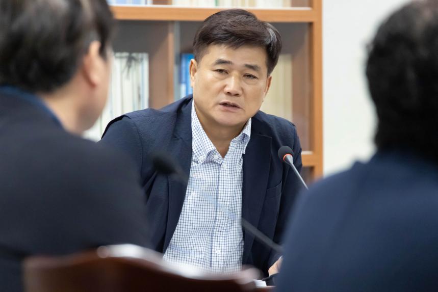 행정복지위원회 회의_제285회 임시회 - 12