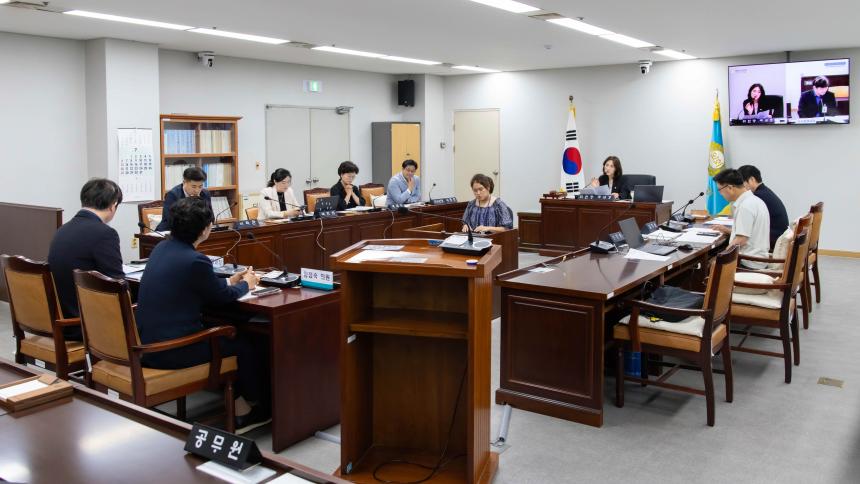 행정복지위원회 회의_제285회 임시회 - 13