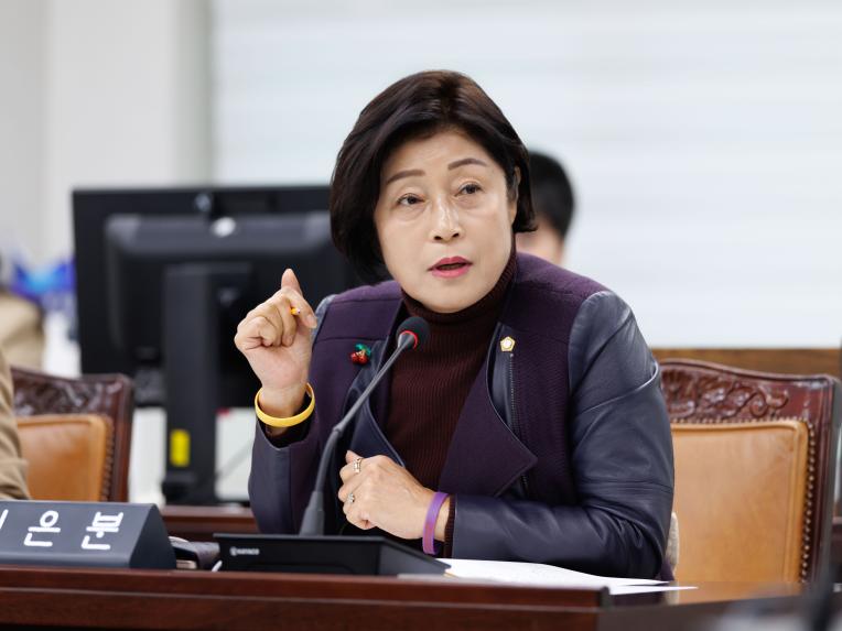 의회운영위원회 행정사무감사(의회사무국) - 8