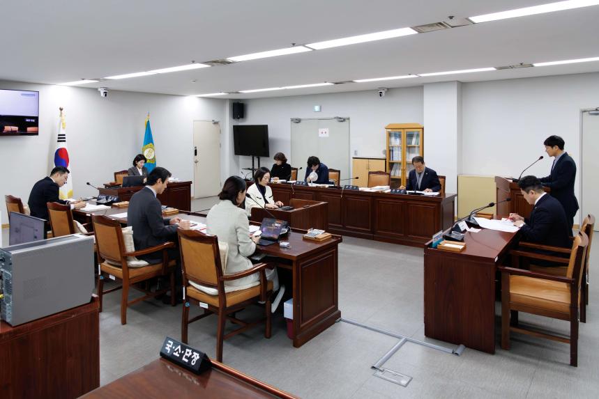 재정문화위원회 회의-제288회 임시회 - 3