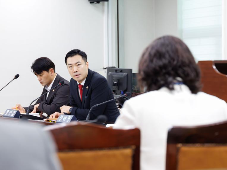 의회운영위원회 회의_제292회 임시회 폐회중 - 8