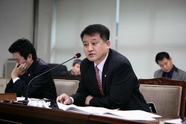 2007 의회운영위원회 행정사무감사 - 10