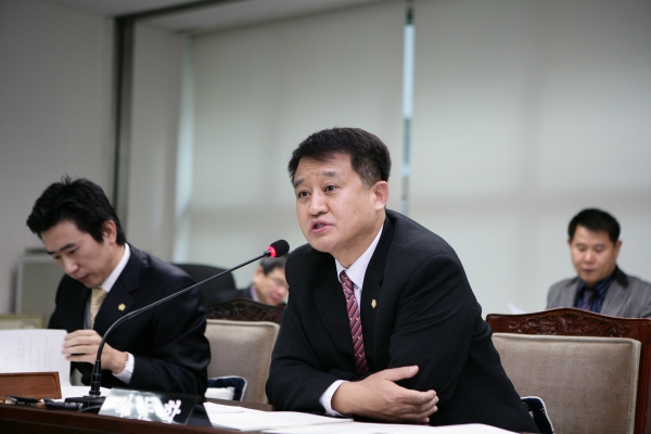 2007 의회운영위원회 행정사무감사 - 9