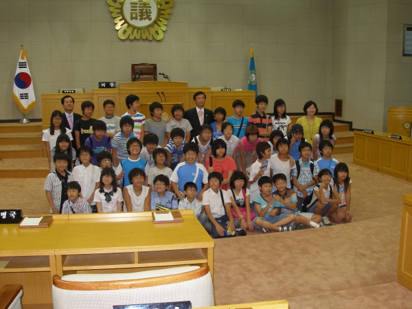 도당초등학교 전교어린이회 의회견학