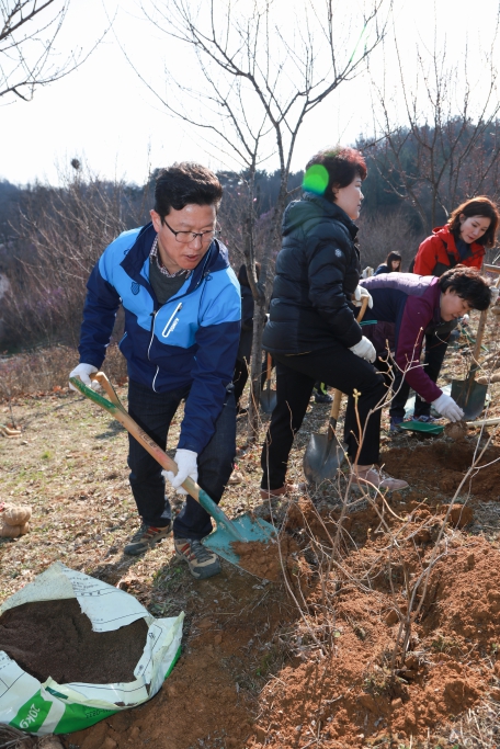 제72회 식목일 나무심기 행사 - 4