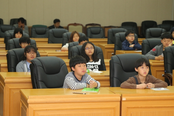 의정방청 및 의회견학(까치울초등학교) - 7