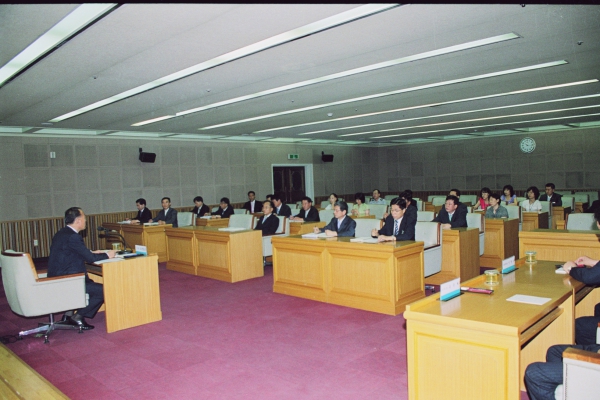 의회사무국 직원 월례조회 및 업무보고