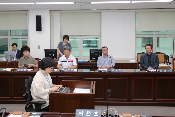 제203회 임시회 폐회중 제1차 의회운영위원회 - 3