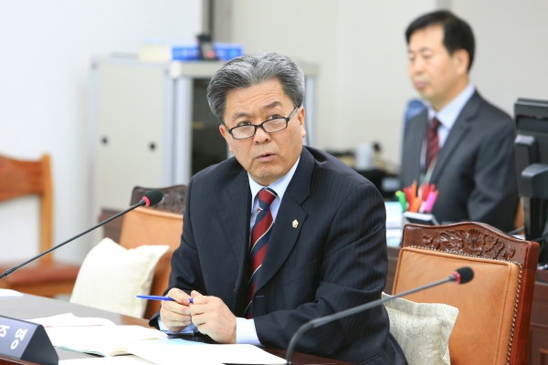의회운영위원회 행정사무감사(의회사무국) - 6