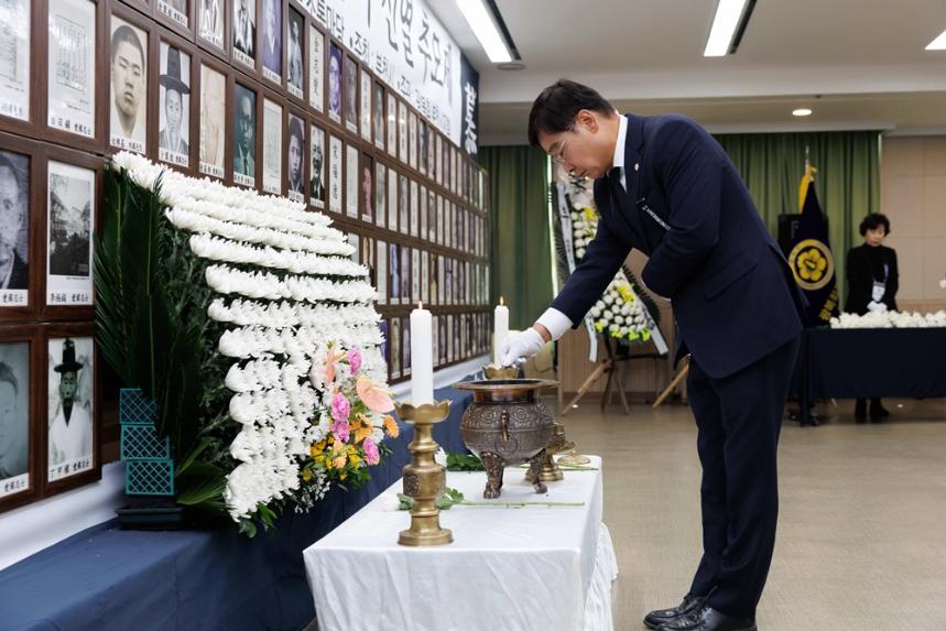 김병전 의장, 항일독립유공자 선열 추모제 참석…“선열들 남기신 가치·정신 지키겠다” - 1