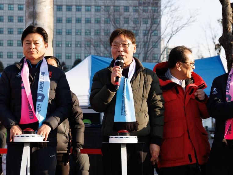 김병전 의장, 부천국제 10㎞ 로드레이스 시민과 함께 달려 - 1