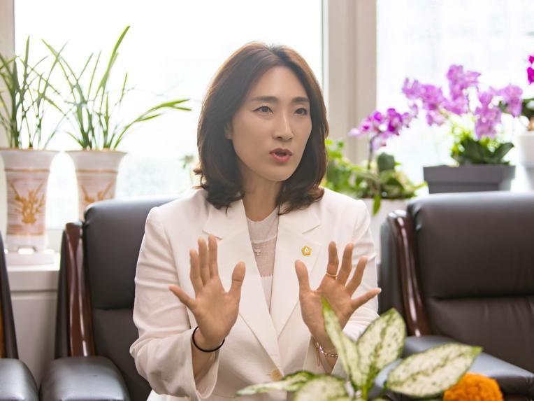 부천시의회 곽내경 행정복지위원장, 취임 1주년, “시민 목소리 대변에 최우선” - 1