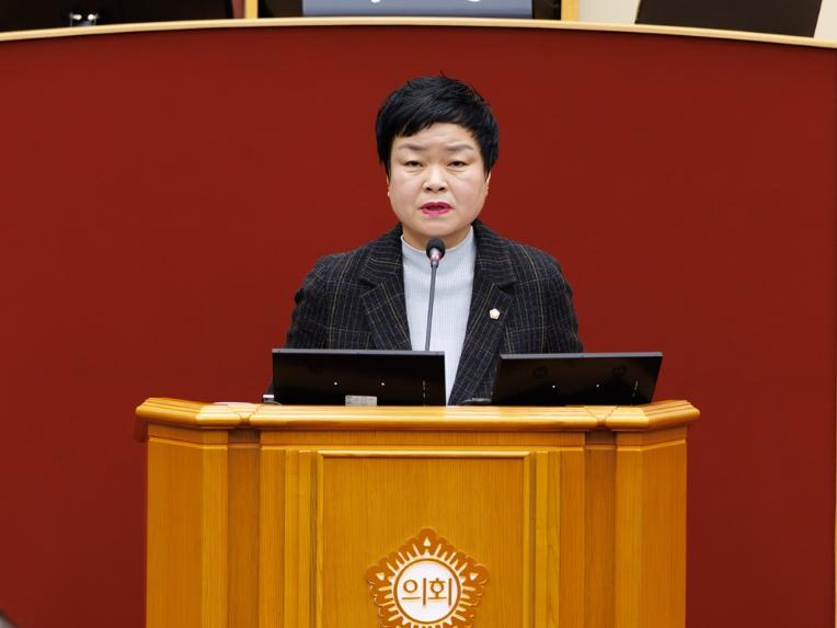 부천시의회 김미자 의원, “땜질식 도로 행정 멈춰야... 포트홀부터 노면표시까지 전면 쇄신 요구” - 1